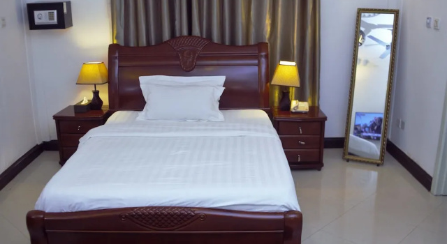 Двухместный номер Standard Kingsbridge Royale Hotel