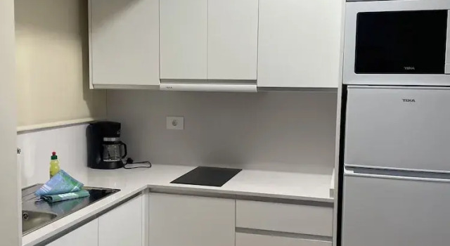 Апартаменты Amadores Beach Apartments