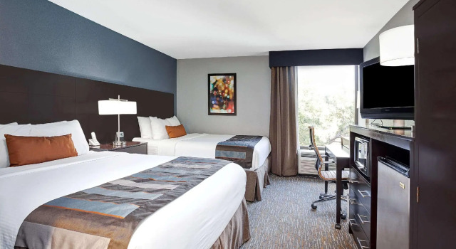 Четырёхместный номер Standard Spark by Hilton Richardson Dallas