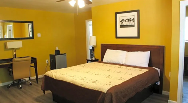 Номер Standard Carmel Wayfarer Inn