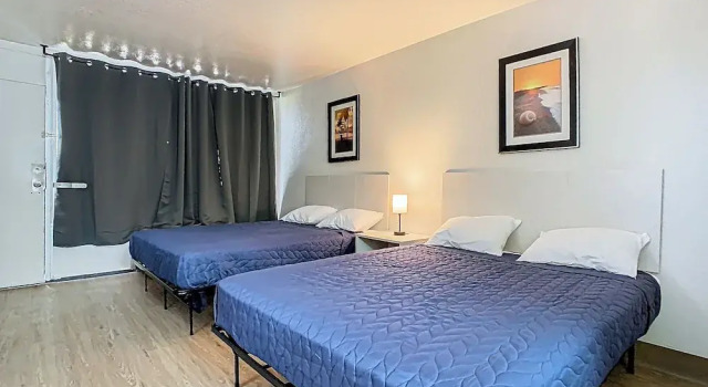 Четырёхместный номер Standard Stayable Davenport