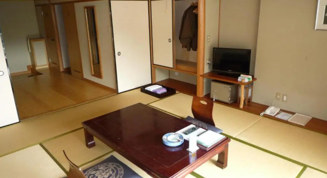 Номер Japanese-Style Room East Wing Hotel Nagisaya