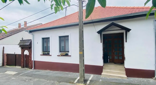 Esther's Studio Keszthely (Adults Only), Book Hotel Hoteller i Western Transdanubia med parkering, Parkering