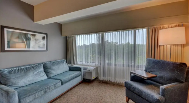 Полулюкс Doubletree by Hilton Hotel Williamsburg