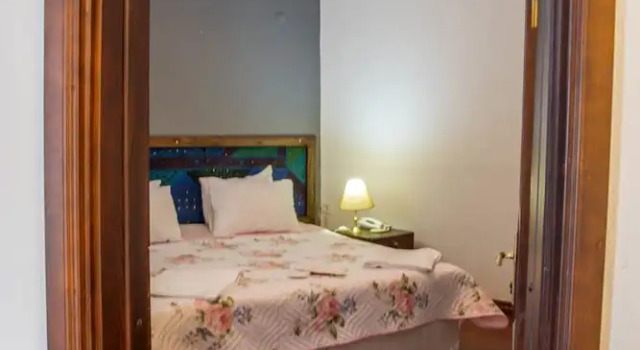 Люкс с балконом Hanzara Hotel