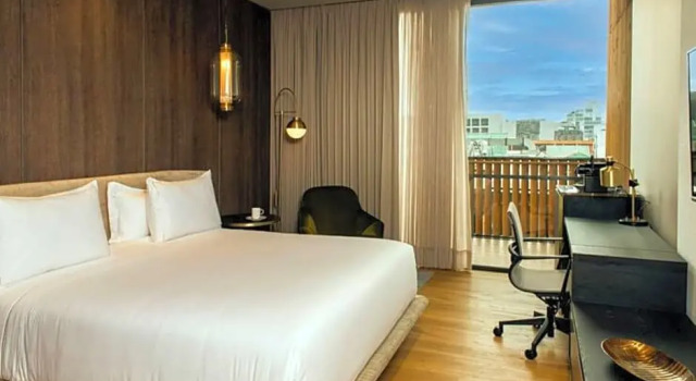 Двухместный номер Superior с балконом Salvio Parque 93 Bogota, Curio Collection by Hilton