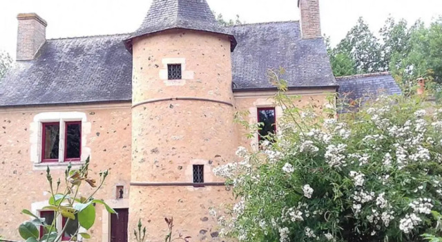 Charme et authenticité : gîte pour 4 pers. en bord de rivière avec jardin enchanteur en Sarthe - FR-1-410-236, Забронировать Отель Аньер-Сюр-Вегр Sarthe