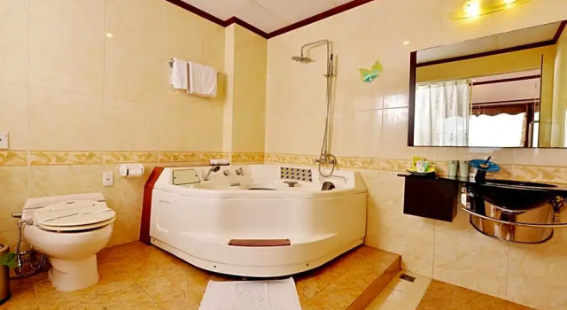 Люкс Grand Halong Hotel