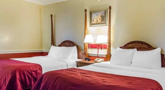 Четырёхместный номер Standard Clarion Inn Strasburg - Lancaster