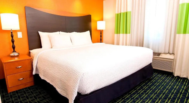 Студия Fairfield Inn & Suites by Marriott Minneapolis Burnsville