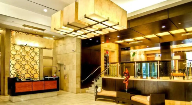 Global Luxury Suites in Rosslyn, Забронировать Отель Арлингтон Washington DC Metropolitan area, рядом с Women in Military Service for America Memorial