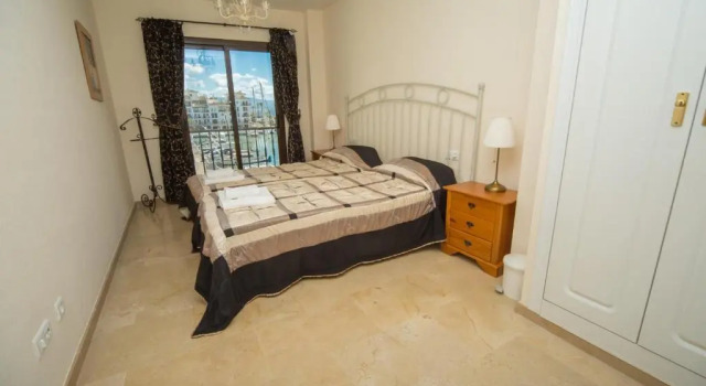 Marina Real 124