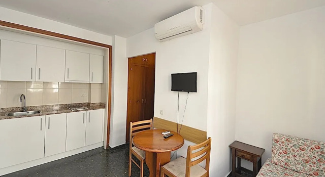 Apartamentos AR Flores, Prenota Appartamento Hotel a Costa Brava con parcheggio, Parcheggio