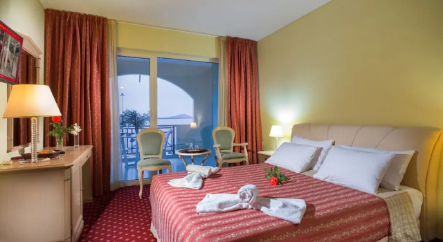 Семейный номер Standard с 2 комнатами с балконом Angelika Pallas Hotel