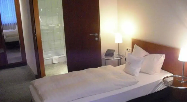 Hotel Müller Café & Wein - Mondholzhotel, Prenota Hotel Veitshöchheim Distretto della Bassa Franconia