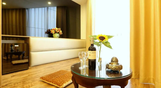 Полулюкс Au Viet Hotel