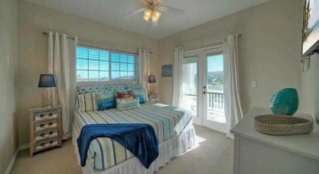 19th Wave by Avantstay Dune Views + Shared Pool, Rezerwuj Dom wakacyjny Wille w Houston, Willa