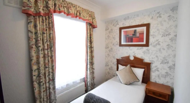 Одноместный номер Standard Pembridge Palace Hotel