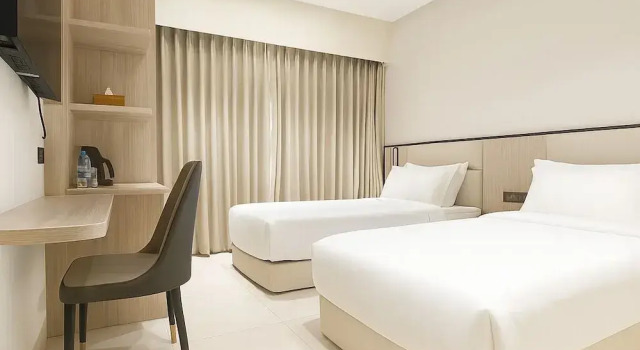Aarambh By The Sky Imperial Indore, Забронировать Отель Отели штата Махараштры 3 звезды, 3*