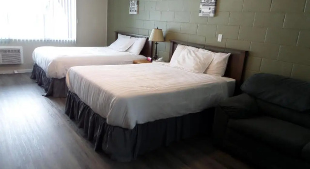 Четырёхместный номер Standard Ray Lyn Motel
