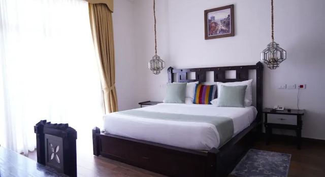 Одноместный номер Standard с видом на озеро Pyramid Hotels & Resorts