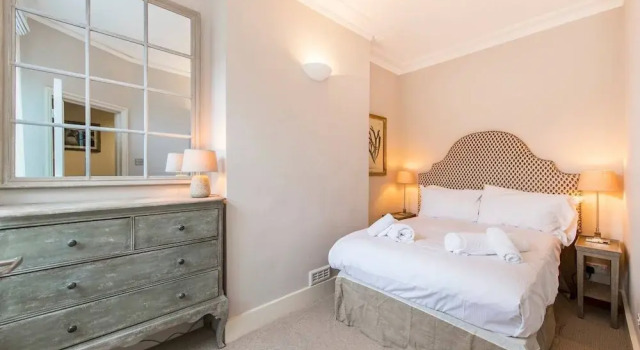 Charming, Recently Renovated 2-bed in Fulham, Boek Hotel Hotels in Merseyside met zwembad, Zwembad