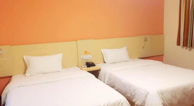 Двухместный номер Standard 7Days Inn Guilin Yangshuo Shili Gallery