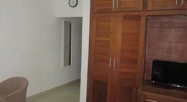 NewLand Sarl, Boek Hotel Douala Wouri, in de buurt van Santa Lucia Complex