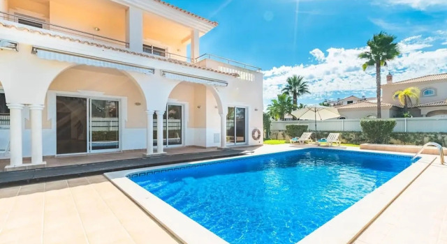 Коттедж Villa Coute Real in Quarteira