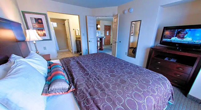 Четырёхместный люкс c 1 комнатой Staybridge Suites East Stroudsburg - Poconos by IHG