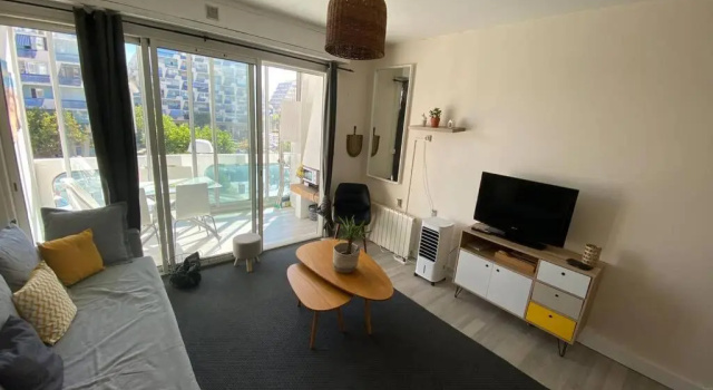 Superbe studio en plein centre ville, à 200m de la plage, Book Apartment La Grande-Motte Camargue