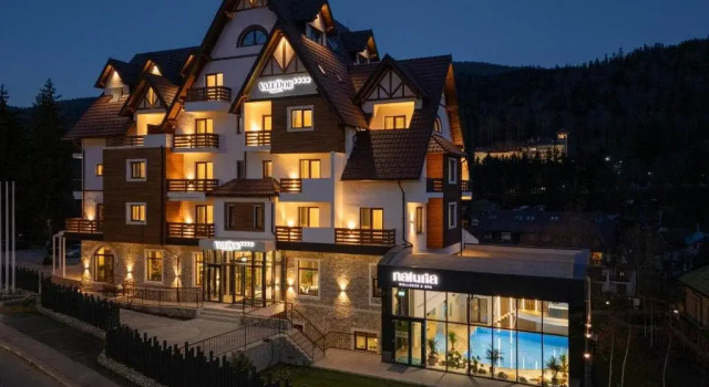. VALEDOR Boutique Hotel and SPA, Забронировать Курортный отель Курортные отели Буштени, рядом с Замок Кантакузино, Курортный отель