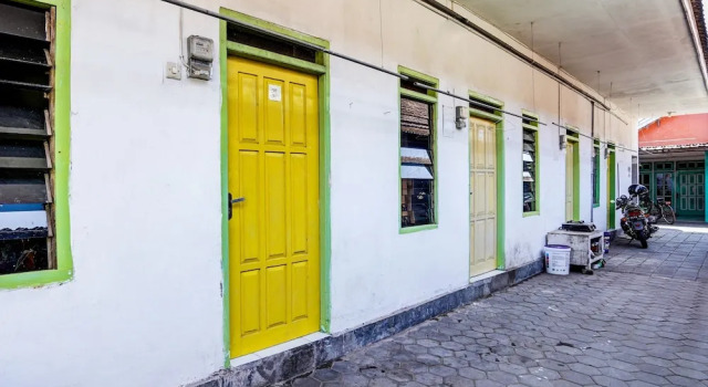 SPOT ON 92595 Umi Homestay Syariah, Réserver Hôtel Hôtels à Sidoarjo avec parking, près de Stade Gelora Delta, Parking