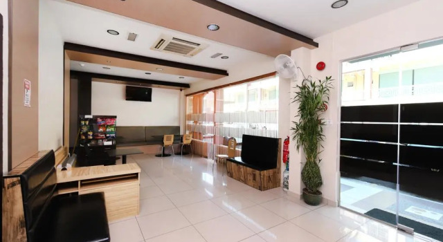 Comfort Hotel, Prenota Hotel Putatan Sabah