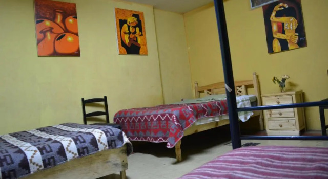 Кровать в общем номере Hostel Latinos Brothers Rooftop
