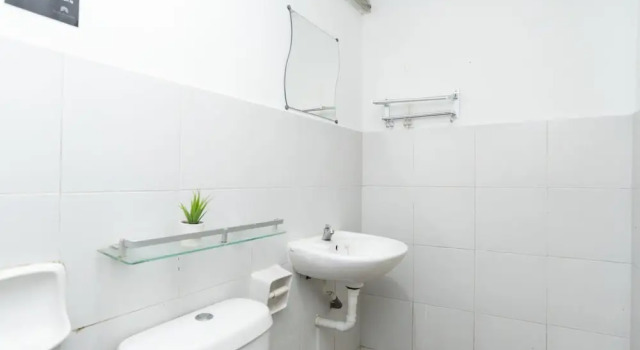 SPOT ON 89833 Blue Avenue Backpackers, Rezerwuj Hotel Bandar Penawar Johor