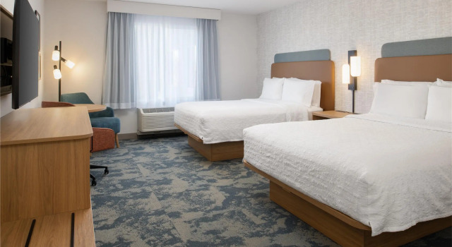 Standardowy czteroosobowy pokój Hampton Inn & Suites Redding