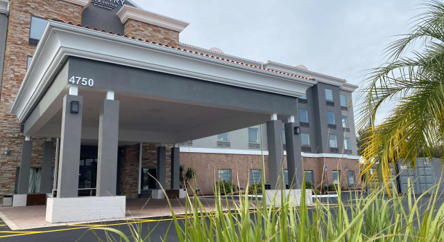 Country Inn & Suites by Radisson, RJ Stadium - Tampa Airport East, Забронировать Отель Тампа штат Флорида, рядом с Steinbrenner Field