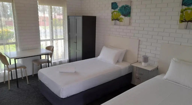 Четырёхместный номер Standard Junction Motel Wagga