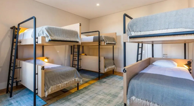 Кровать в общем номере (женский номер) Gallery Hostel