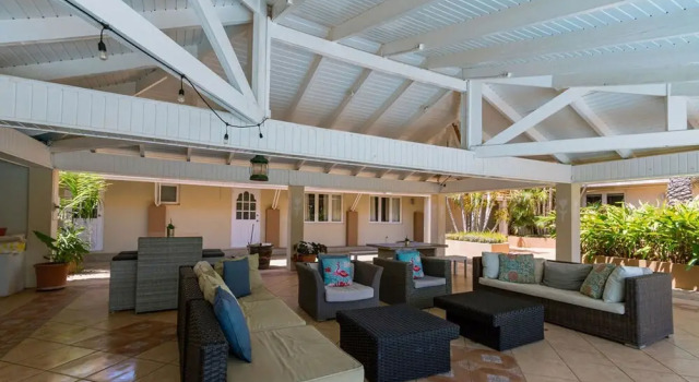 1 MIN Walk 2 Arashi Beach Suite w Roofdeck Pool, Book Apartment Hotels in Malmok with Parking, Parking