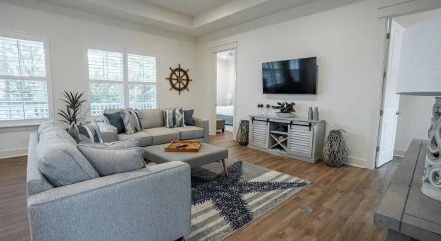 Коттедж Gulf Coast Getaway 2 Bedroom Home by RedAwning