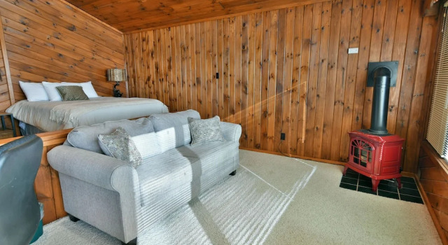 Spruce Haven 3 Bedroom Home by RedAwning