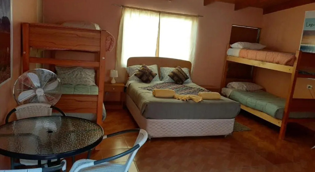 Двухместный семейный номер Standard Hostal Nuevo Sol y Viento