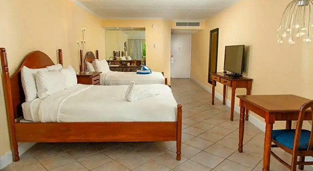 Номер Standard с балконом и рядом с пляжем Abaco Beach Resort and Boat Harbour Marina