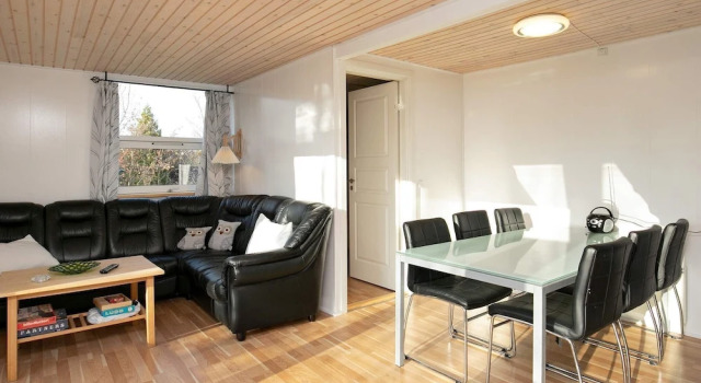 Spacious Holiday Home in Jutland With Terrace, Забронировать Дом для отпуска Халс 