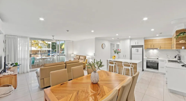 Номер Standard с 2 комнатами с балконом и с видом на сад Newport Mooloolaba Apartments