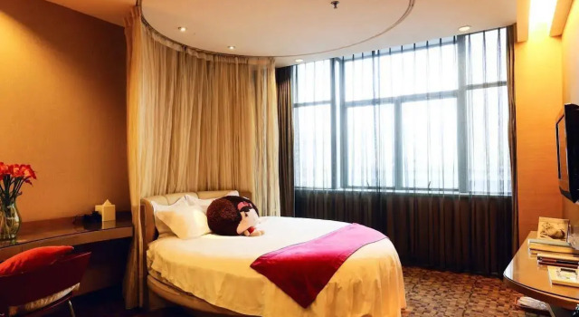 Mehood Hotel Zhuque Branch, Забронировать Отель Яньта , рядом с Forest of Steles
