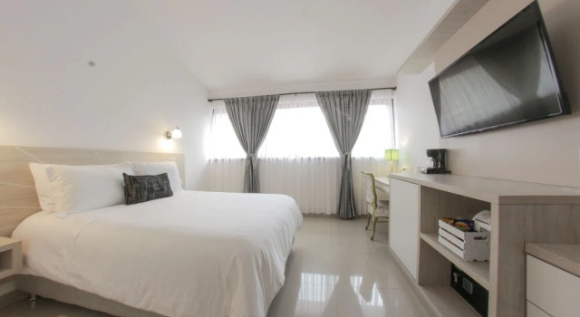 Одноместный номер Standard c 1 комнатой Royal Garden Hotel Boutique