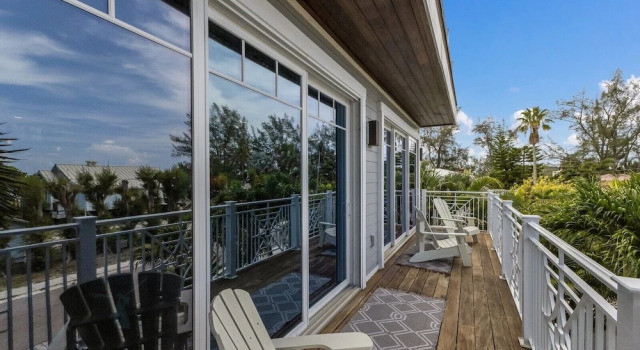 Коттедж Seaside Haven 4 Bedroom Home by RedAwning